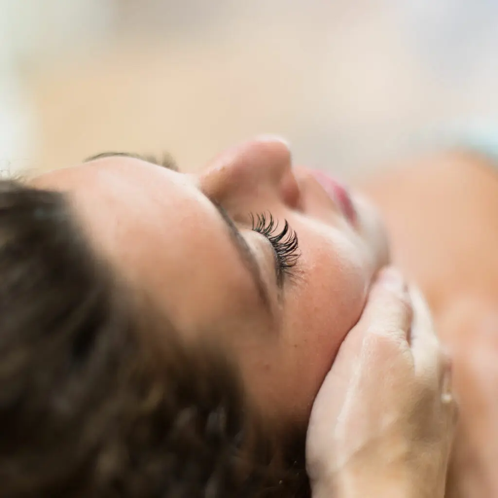 Soin visage Kobido avec Dafna's Skincare